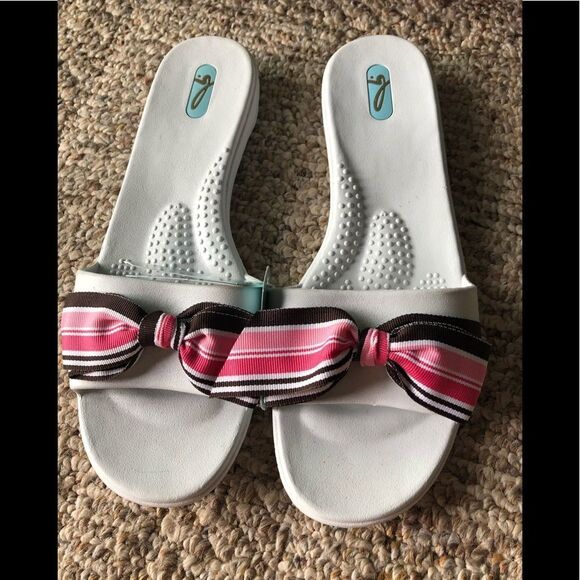 NWT comfy cute sandals by Oka B size Large - Picture 1 of 3